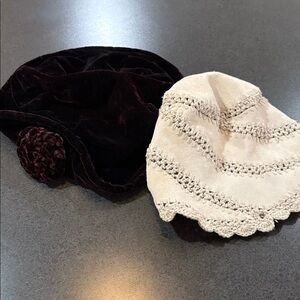 Velvet and Leather and Crochet Hats Set
Soooo cool !!